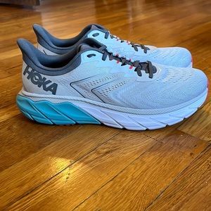 Hoka Arahi 5